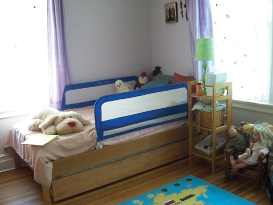 Belinda redesigned the too-small kitchen and chose ENERGY-EFFICIENT APPLIANCES to replace older models.